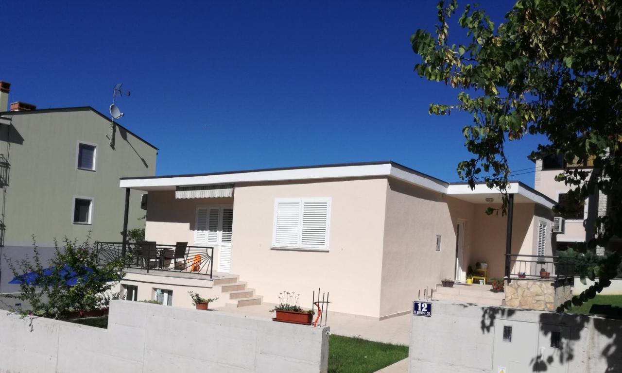 Appartamento Apartman Anni Porec Esterno foto