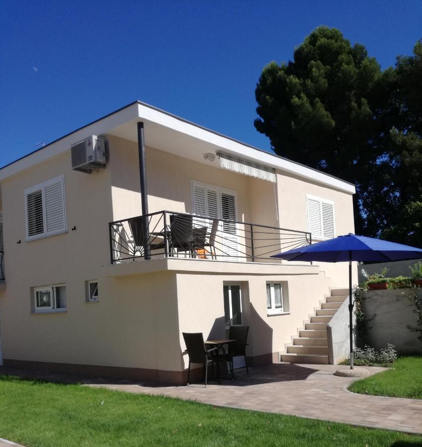 Appartamento Apartman Anni Porec Esterno foto